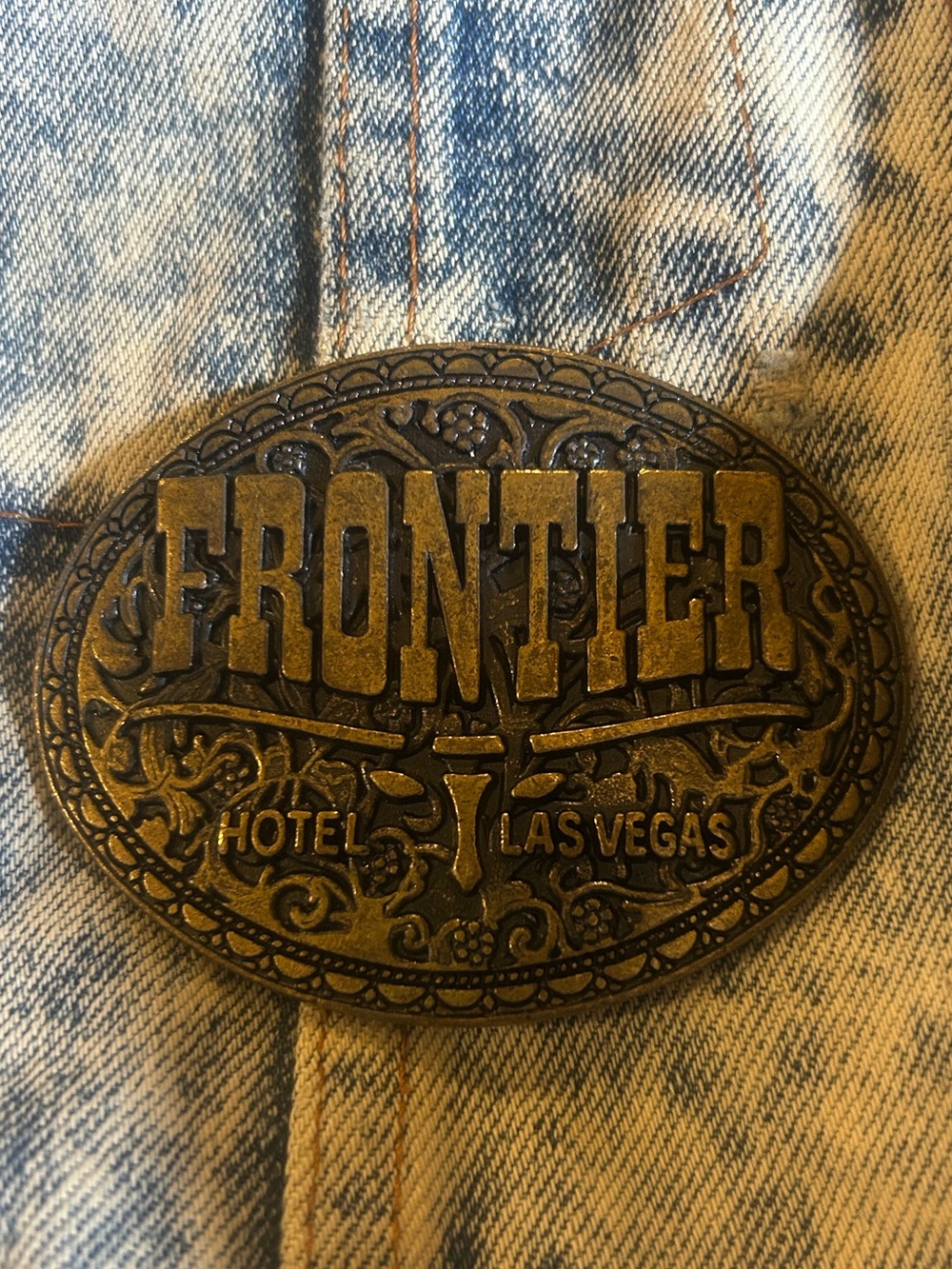 Frontier Vintage Brass Oval Belt Buckle - Brown/Gold